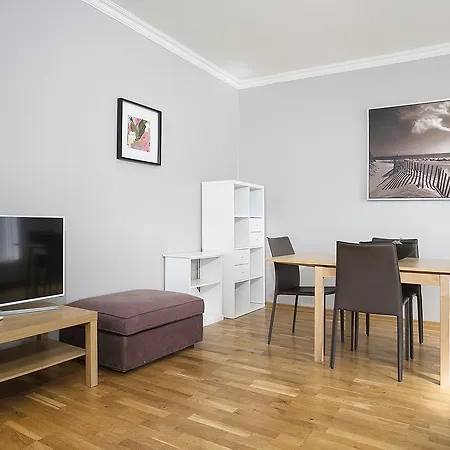 Sif Aparthotel