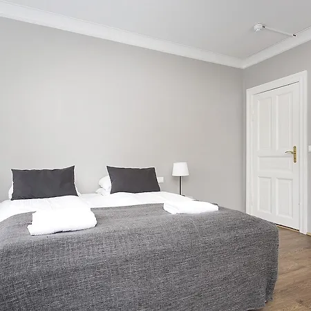 Aparthotel Sif *